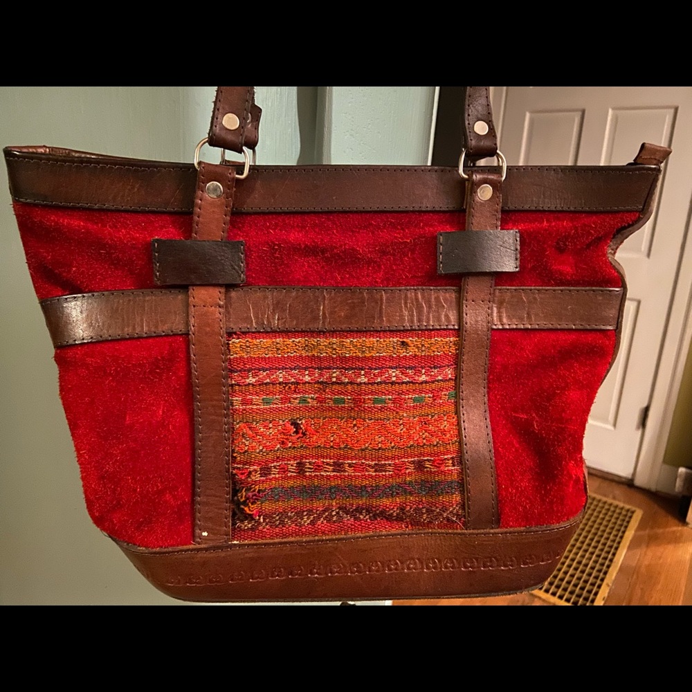 Handmade shoulder bag.
